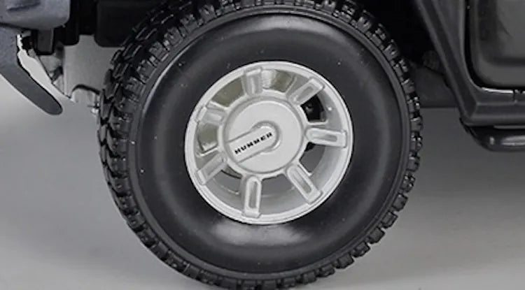 1:18 Hummer 2003 H2 SUV Die Cast Model Car
