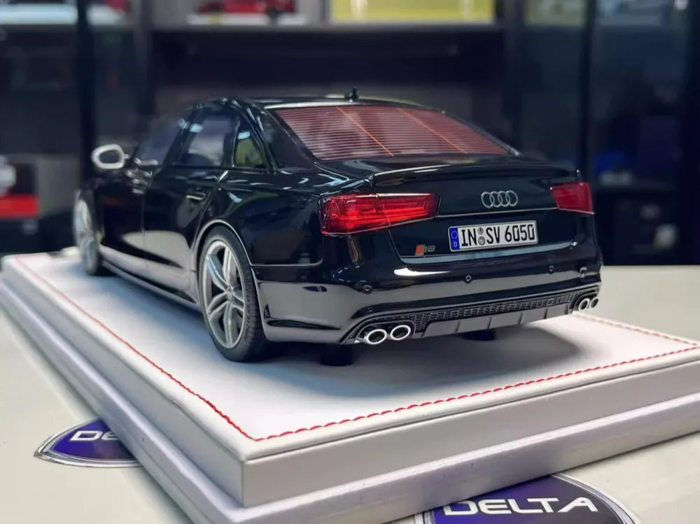 [IVY] 1:18 Audi 2012 S6 Sedan Black Model Car Resin
