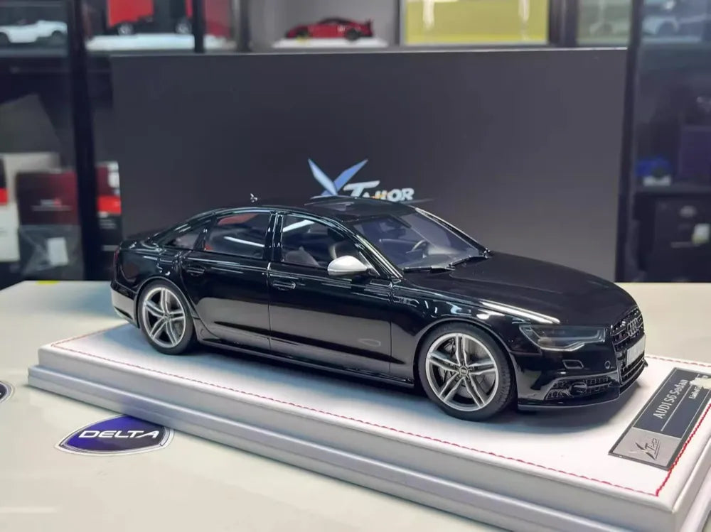 [IVY] 1:18 Audi 2012 S6 Sedan Black Model Car Resin