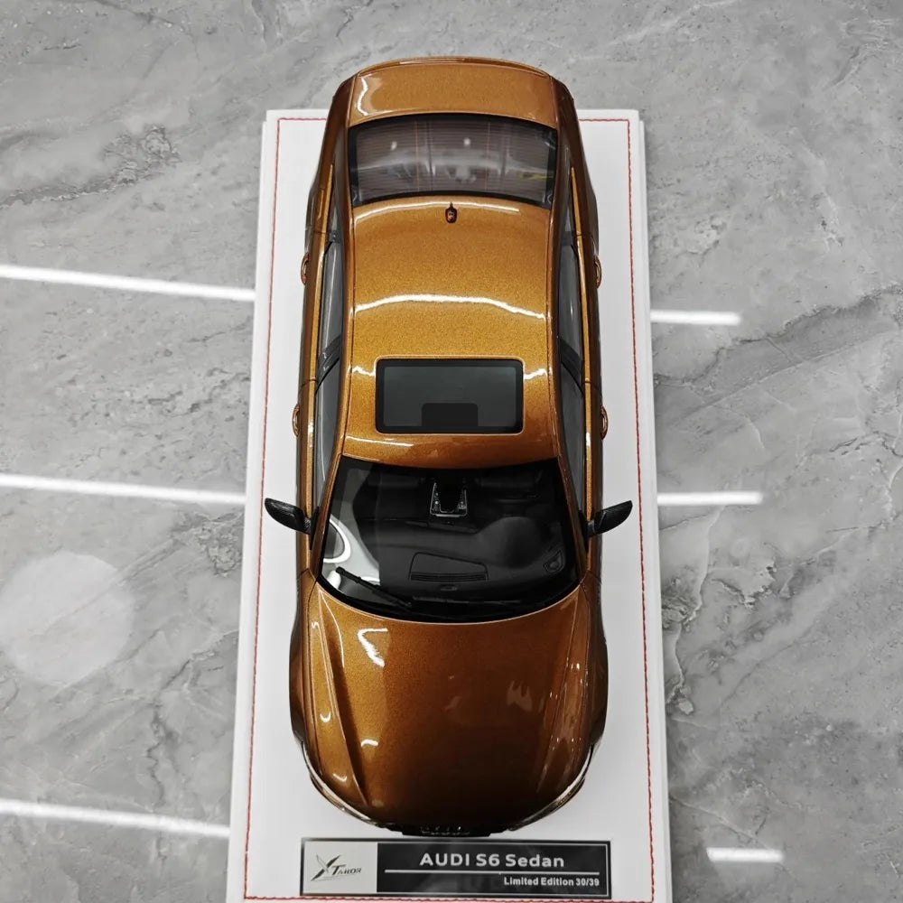 [IVY] 1:18 Audi 2012 S6 Sedan Gold Model Car Resin