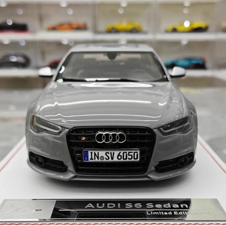 [IVY] 1:18 Audi 2012 S6 Sedan Gray Model Car Resin