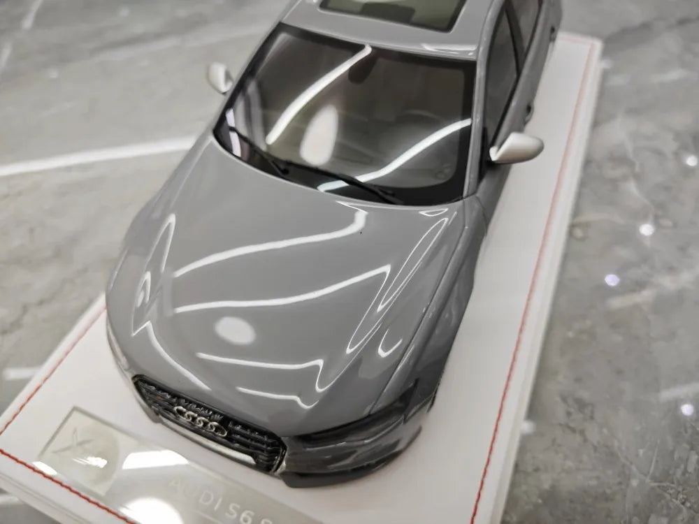 [IVY] 1:18 Audi 2012 S6 Sedan Gray Model Car Resin