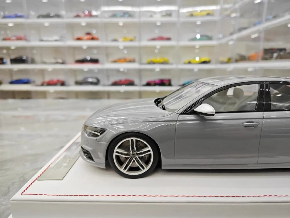 [IVY] 1:18 Audi 2012 S6 Sedan Gray Model Car Resin