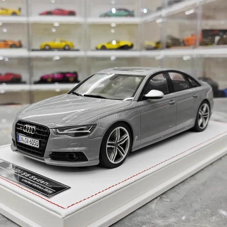 [IVY] 1:18 Audi 2012 S6 Sedan Gray Model Car Resin