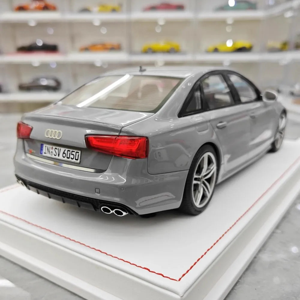 [IVY] 1:18 Audi 2012 S6 Sedan Gray Model Car Resin