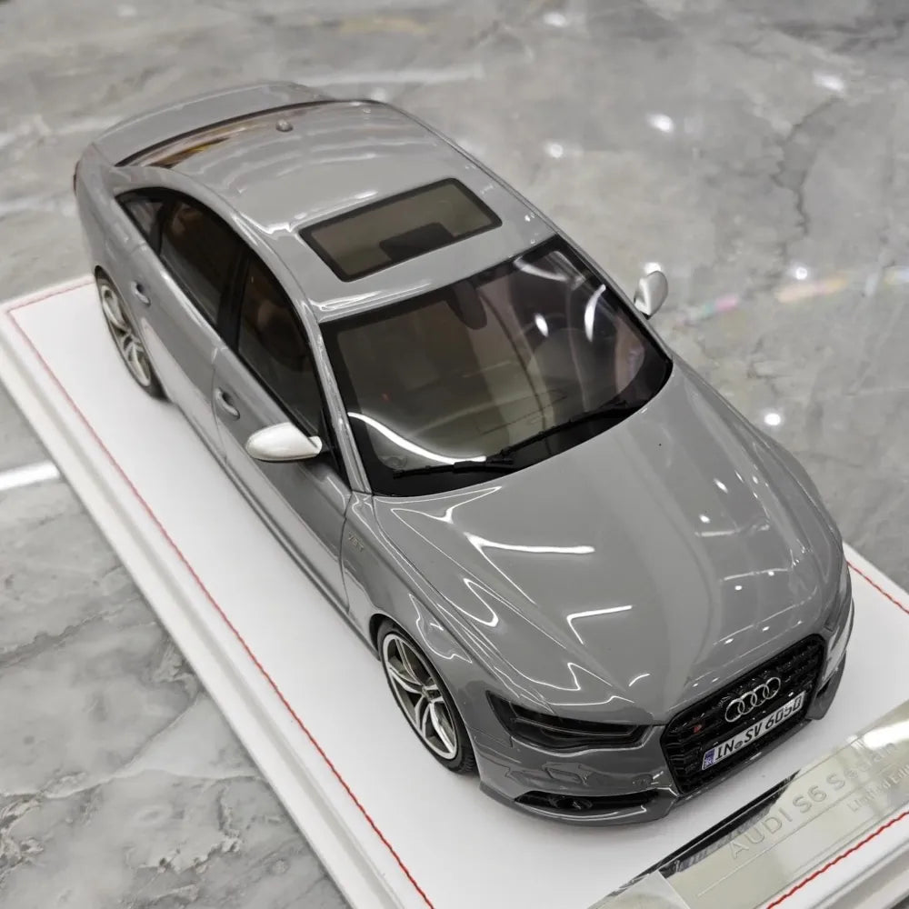 [IVY] 1:18 Audi 2012 S6 Sedan Gray Model Car Resin