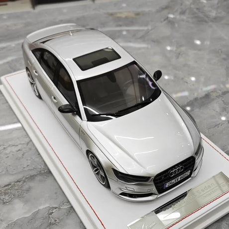 [IVY] 1:18 Audi 2012 S6 Sedan Silver Model Car Resin