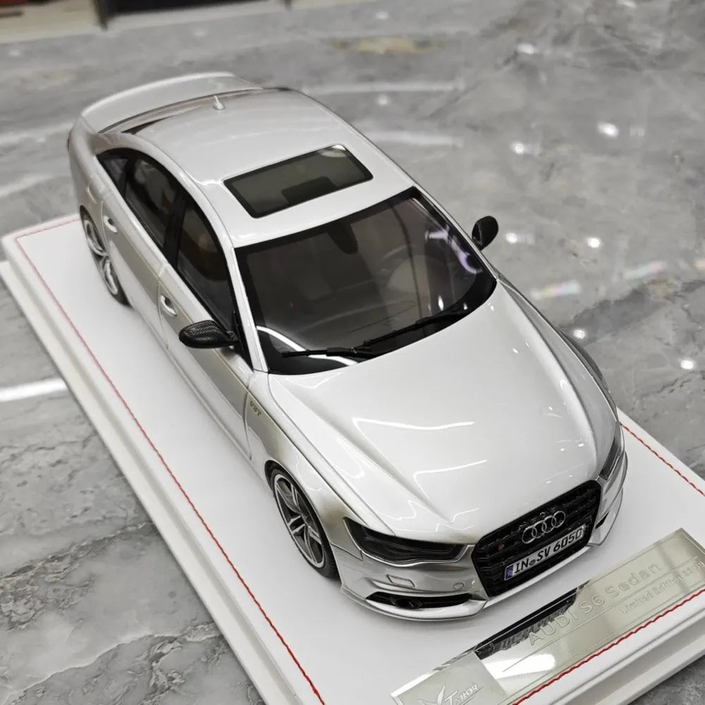 [IVY] 1:18 Audi 2012 S6 Sedan Silver Model Car Resin
