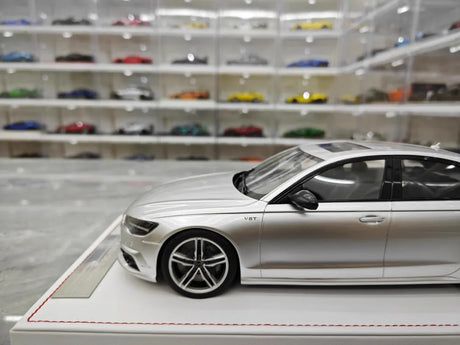 [IVY] 1:18 Audi 2012 S6 Sedan Silver Model Car Resin