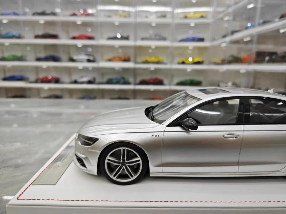 [IVY] 1:18 Audi 2012 S6 Sedan Silver Model Car Resin