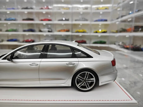 [IVY] 1:18 Audi 2012 S6 Sedan Silver Model Car Resin