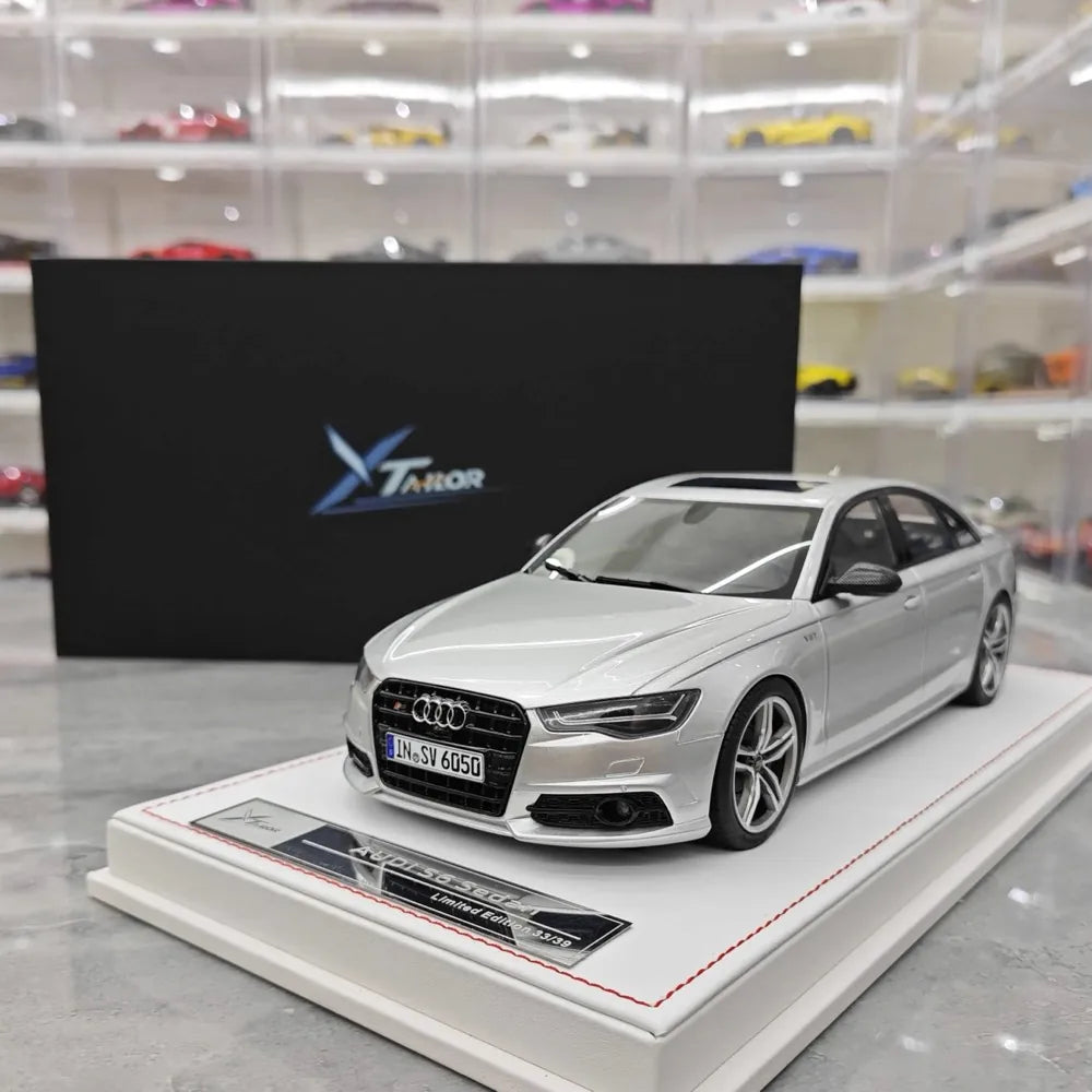 [IVY] 1:18 Audi 2012 S6 Sedan Silver Model Car Resin