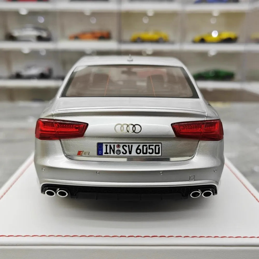 [IVY] 1:18 Audi 2012 S6 Sedan Silver Model Car Resin