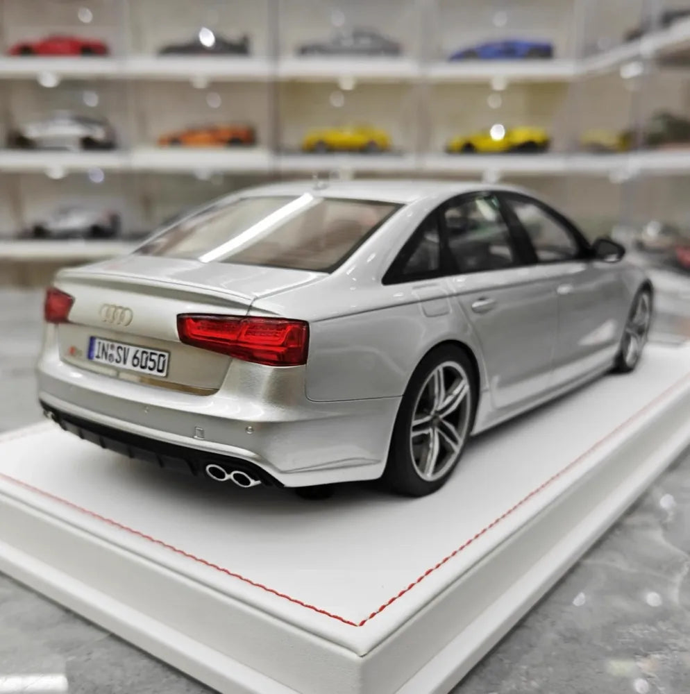 [IVY] 1:18 Audi 2012 S6 Sedan Silver Model Car Resin