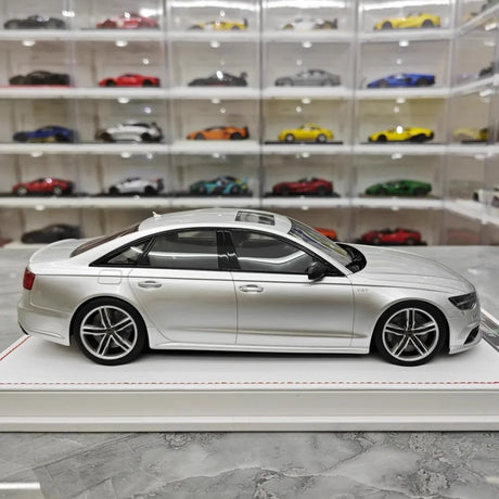 [IVY] 1:18 Audi 2012 S6 Sedan Silver Model Car Resin
