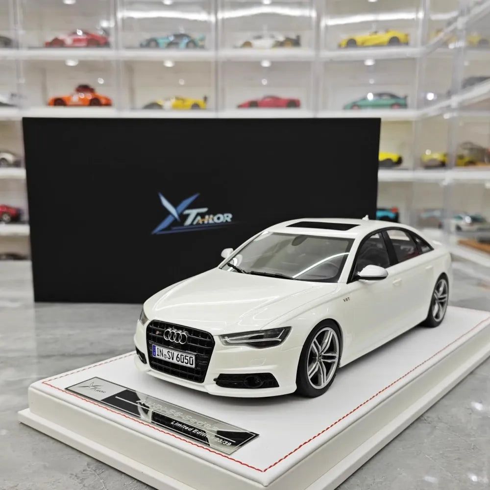 [IVY] 1:18 Audi 2012 S6 Sedan White Model Car Resin