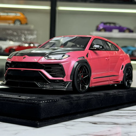 IVY Lamborghini 2018 Urus LB-Works Pink 1:18 – Sammelobjekt-Resin-Modellharz