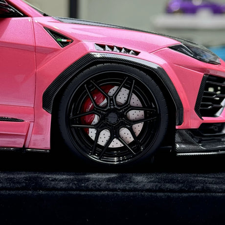 IVY Lamborghini 2018 Urus LB-Works Pink 1:18 – Sammelobjekt-Resin-Modellharz