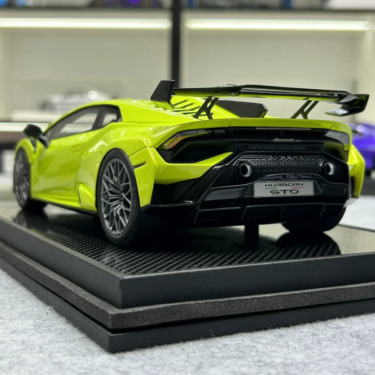 IVY Lamborghini 2021 Huracan STO Green 1:18 – keräilyhartsimalli