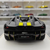 [IVY] 1:18 Lamborghini 2023 Revuelto Black Model Car Resin
