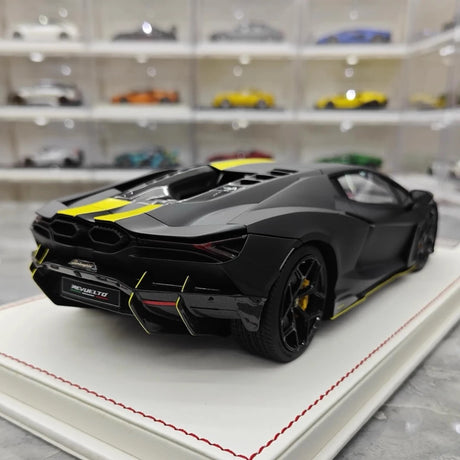 [IVY] 1:18 Lamborghini 2023 Revuelto Black Model Car Resin