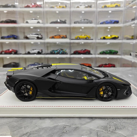 [IVY] 1:18 Lamborghini 2023 Revuelto Black Model Car Resin