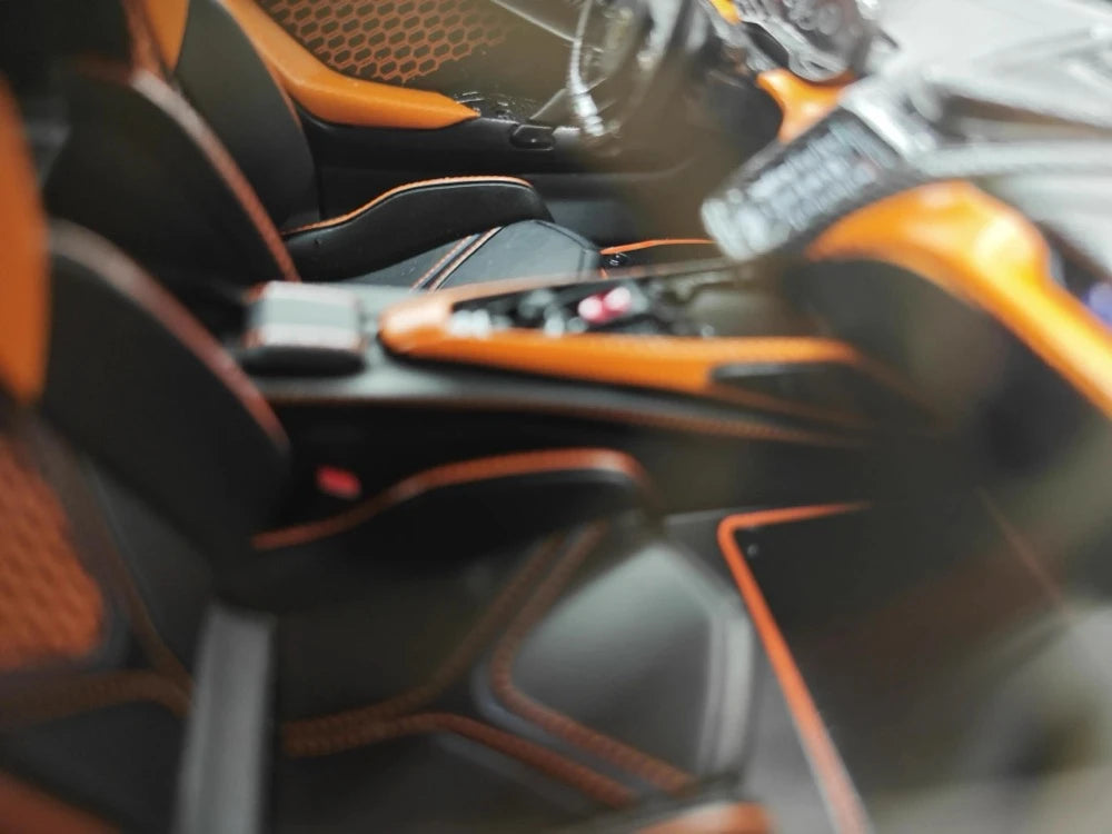 [IVY] 1:18 Lamborghini 2023 Revuelto Orange Model Car Resin