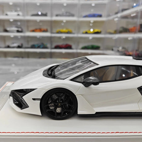 [IVY] 1:18 Lamborghini 2023 Revuelto White Model Car Resin