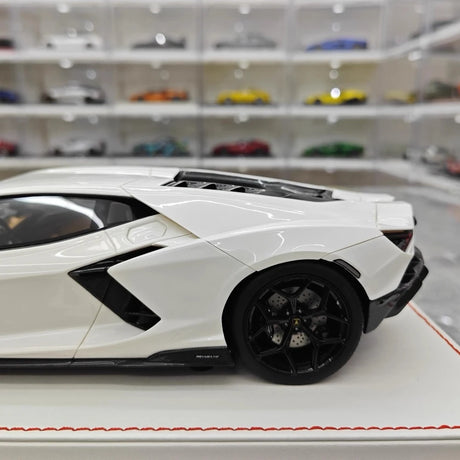 [IVY] 1:18 Lamborghini 2023 Revuelto White Model Car Resin