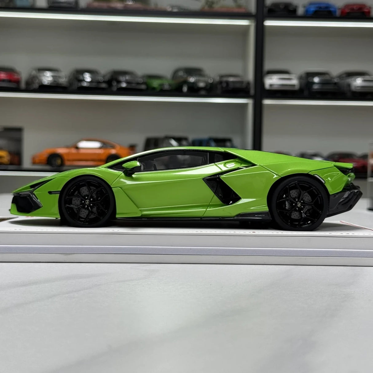IVY Lamborghini 2023 Revuelto Green 1:18 – Keräilyhartsimallihartsi