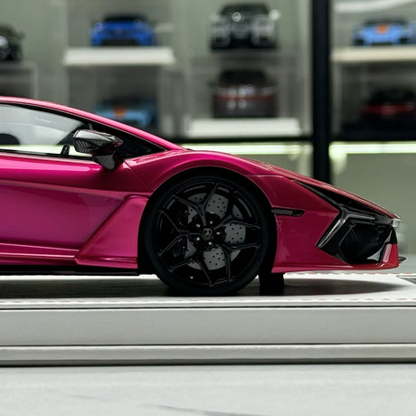 IVY Lamborghini 2023 Revuelto Pink 1:18 – Sammelobjekt-Resin-Modellharz
