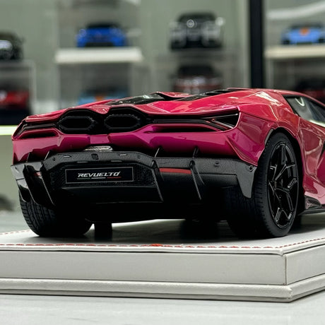 IVY Lamborghini 2023 Revuelto Pink 1:18 – Sammelobjekt-Resin-Modellharz