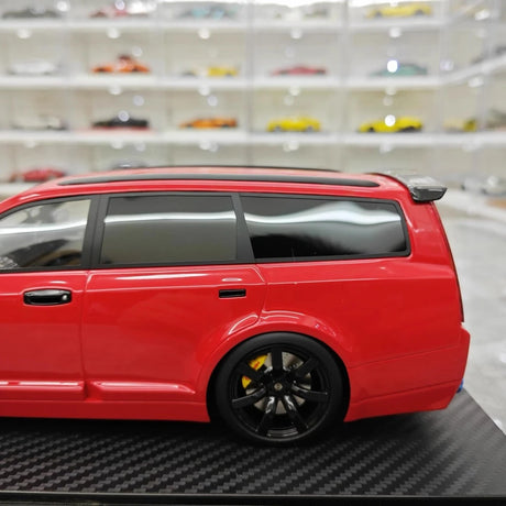[IVY] 1:18 Nissan 2022 Stagea R35 Wagon Red Model Car Resin