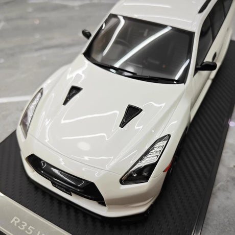 [IVY] 1:18 Nissan 2022 Stagea R35 Wagon White Model Car Resin