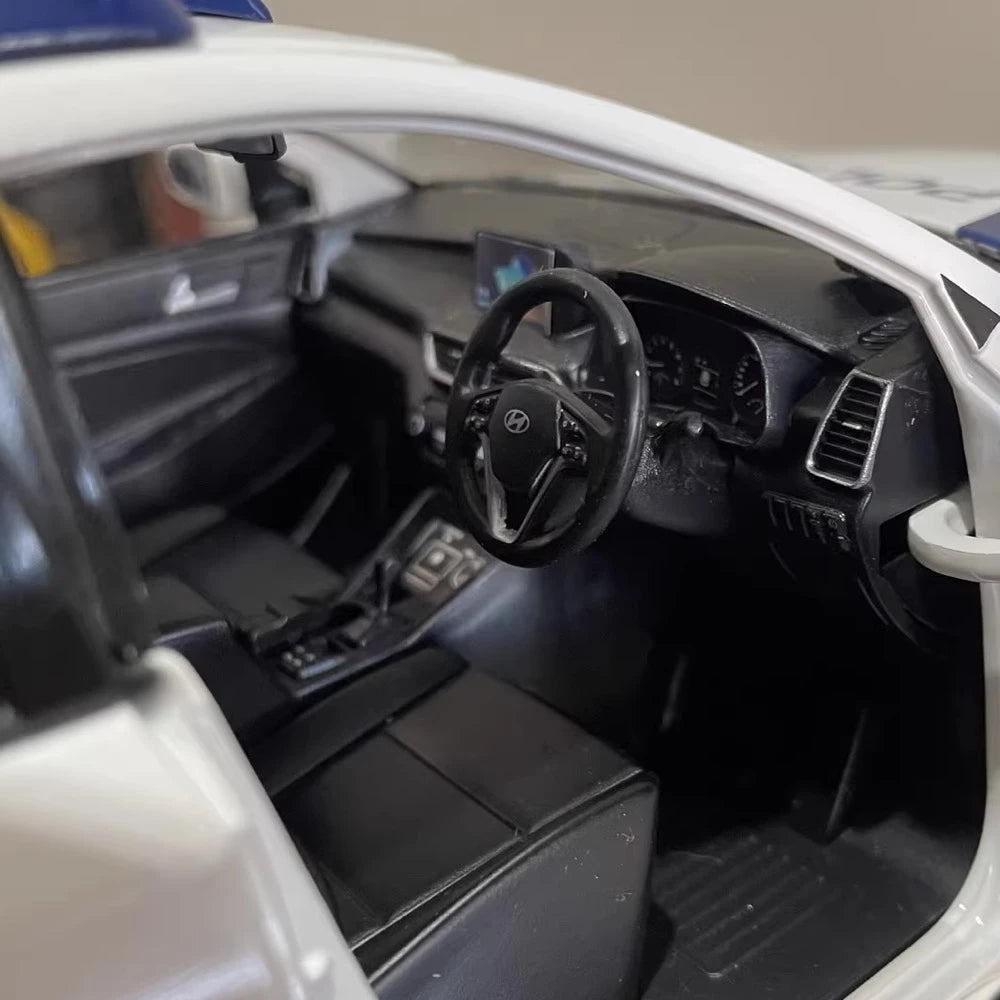 [IXO] 1:18 Hyundai 2019 Tucson SPF Police Model Car Die-Cast