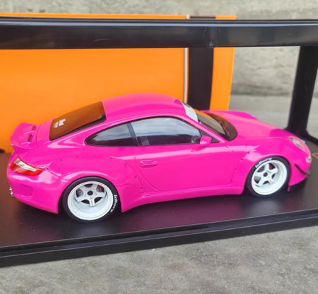 [IXO] 1:18 Porsche 2004 911 997 RWB Pink Model Car Die-Cast