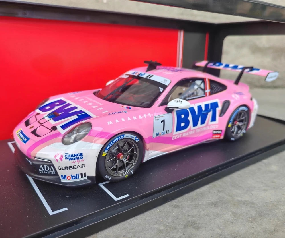 [IXO] 1:18 Porsche 2025 911 GT3 Cup #1 Porsche Carrera Cup modellino di auto Die-Cast