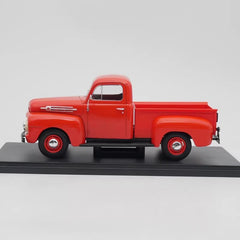 [IXO] 1:24 Ford 1952 F-1 Red Model Car Die-Cast