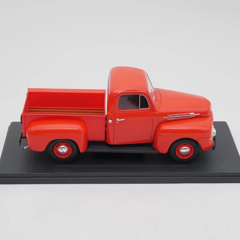 [IXO] 1:24 Ford 1952 F-1 Red Model Car Die-Cast