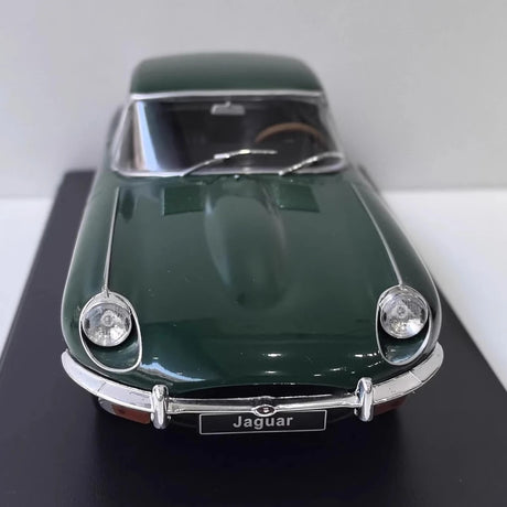 [IXO] 1:24 Jaguar 1963 E-Type Green Model Car Die-Cast