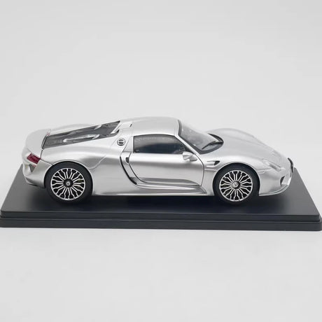 [IXO] 1:24 Porsche 2015 918 Spyder Srebrny model samochodu odlewany