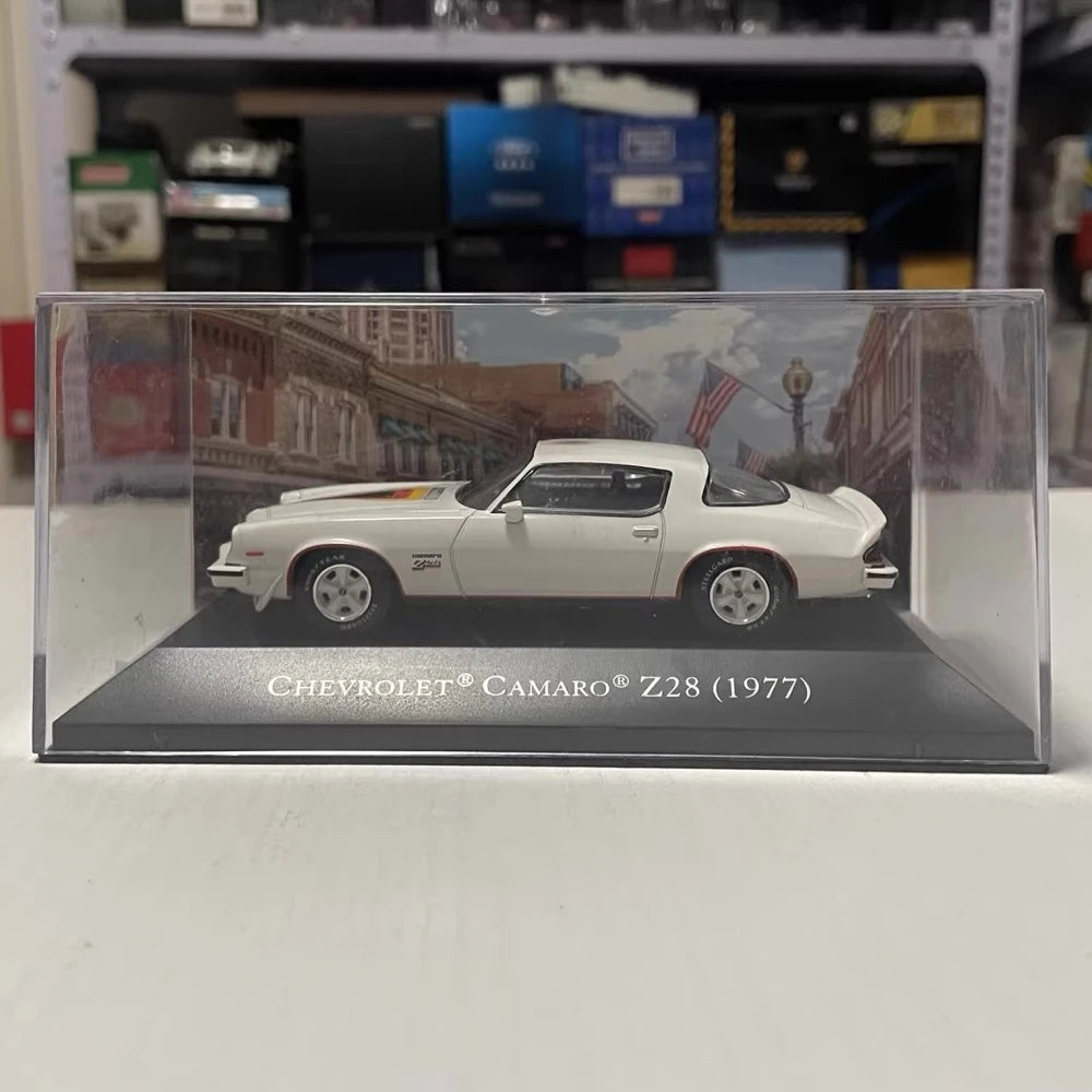 [IXO] 1:43 Chevrolet 1977 Camaro Z28 White Model Car Die-Cast