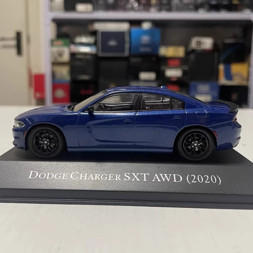 [IXO] 1:43 Dodge 2020 Charger SXT AWD Blue Model Car Die-Cast