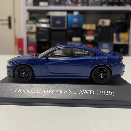 [IXO] 1:43 Dodge 2020 Charger SXT AWD Blue Model Car Die-Cast