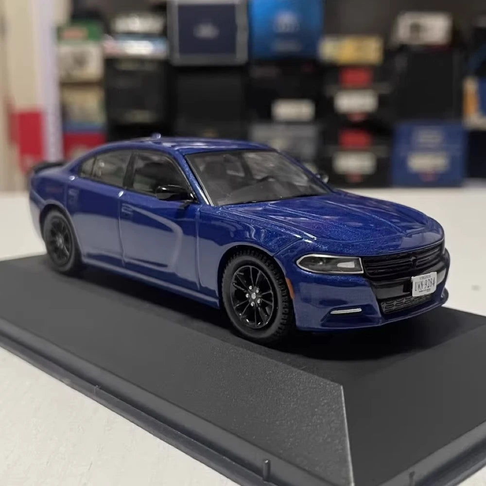 [IXO] 1:43 Dodge 2020 Charger SXT AWD Blue Model Car Die-Cast