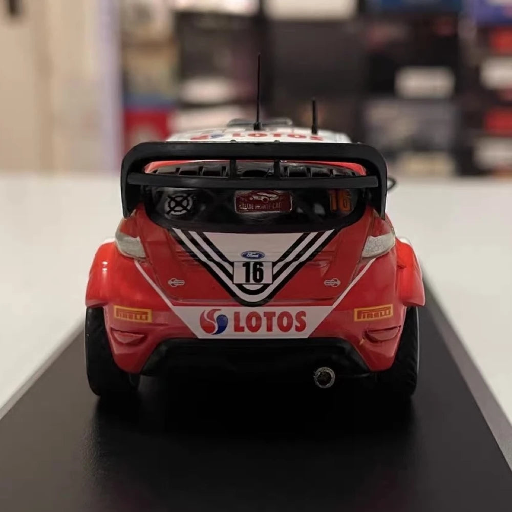 [IXO] 1:43 Ford 2016 Fiesta RS WRC #16 Model Car Die-Cast