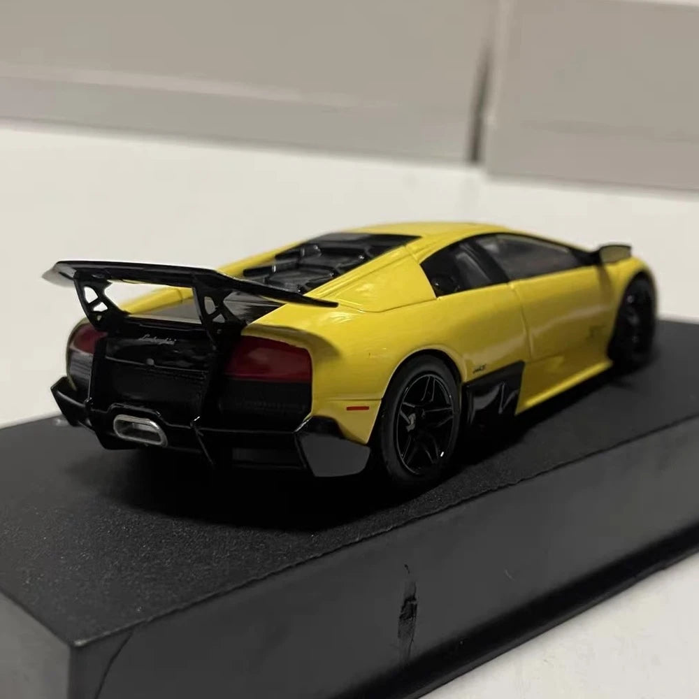 [IXO] 1:43 Lamborghini 2009 Murcielago LP670-4 SuperVeloce Yellow Model Car Die-Cast