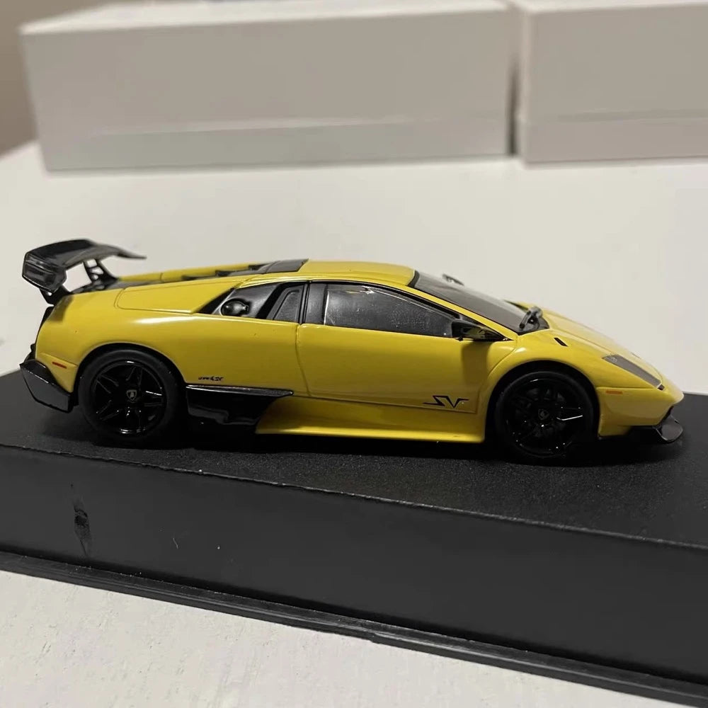 [IXO] 1:43 Lamborghini 2009 Murcielago LP670-4 SuperVeloce Yellow Model Car Die-Cast