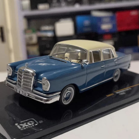 [IXO] 1:43 Mercedes-Benz 1959 220 SE W112 Blue Model Car Die-Cast