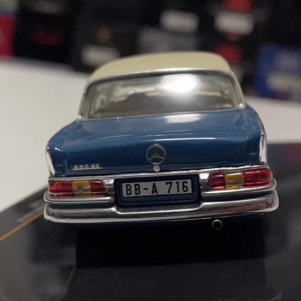 [IXO] 1:43 Mercedes-Benz 1959 220 SE W112 Blue Model Car Die-Cast